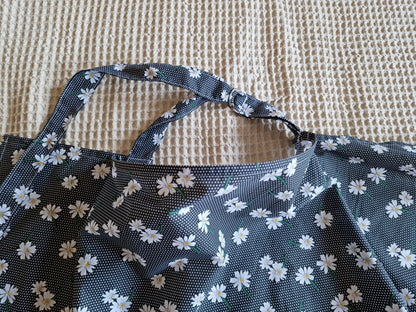 Black Daisy Breastfeeding Cover