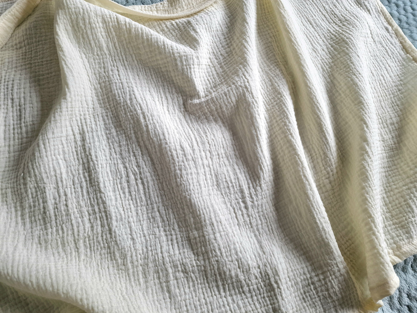 Butter Yellow Breastfeeding Cover