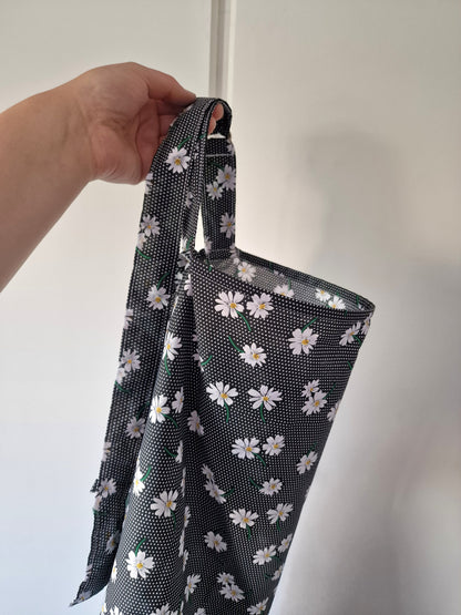 Black Daisy Breastfeeding Cover
