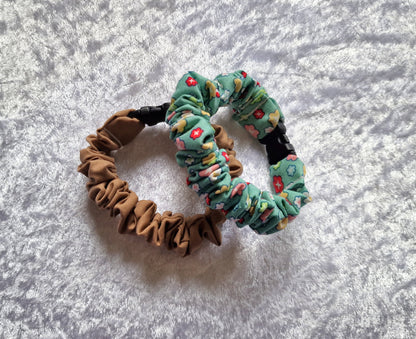 Set of 2 Mini Floral Breastfeeding Clips for Clothes – Handmade Nursing Accessory