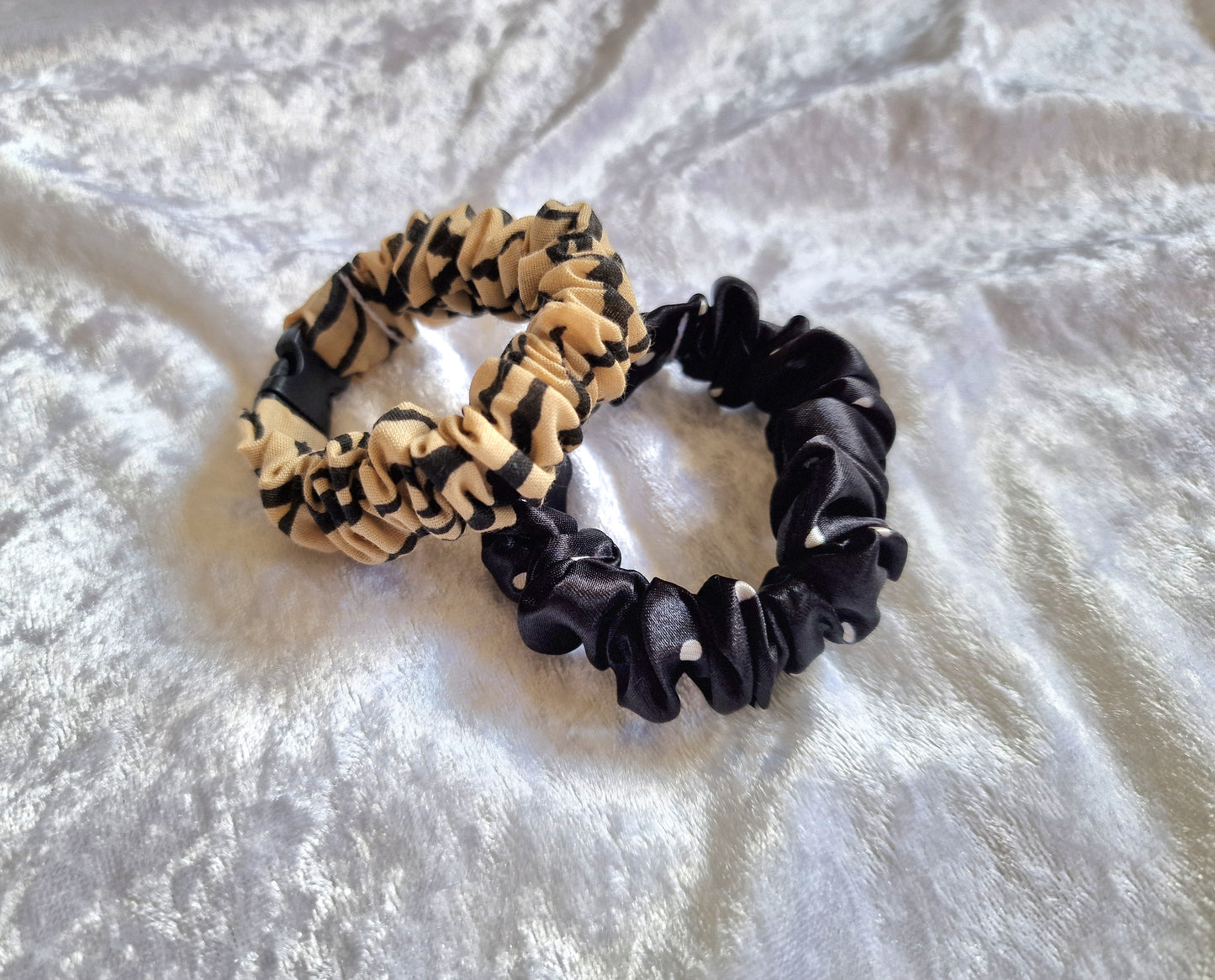 Black and White Polka Dot Breastfeeding Clips